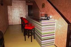 BAR ROBIN HOOD Bucuresti 1.JPG